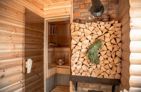 Il Fascino del Legno di Abete per un'Esperienza Rilassante in Sauna